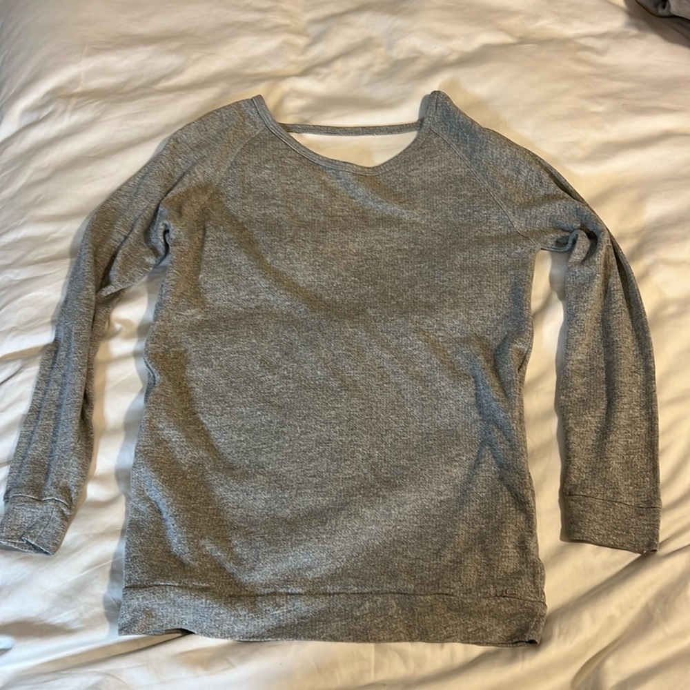 Vintage Obey grey backless long sleeve with black fringe